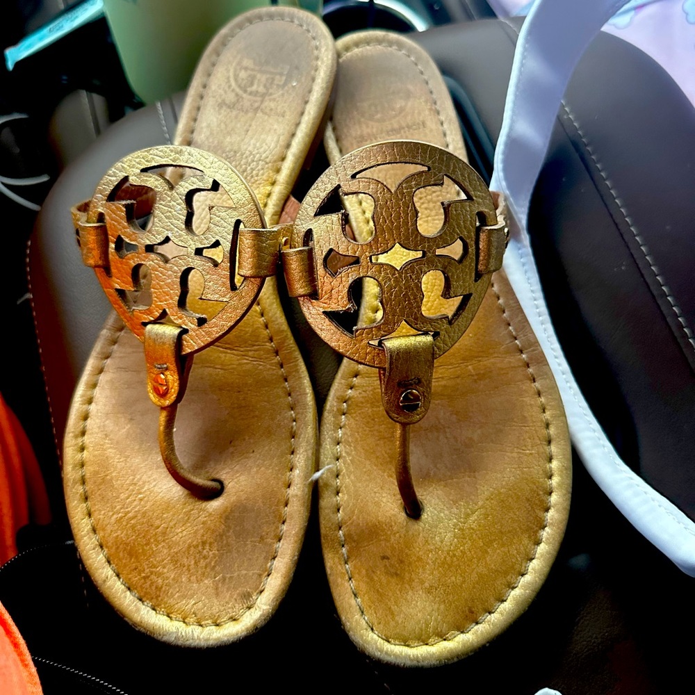 Tory Burch  Embossed Leather Miller Sandal GOLD size 10  Women’s
